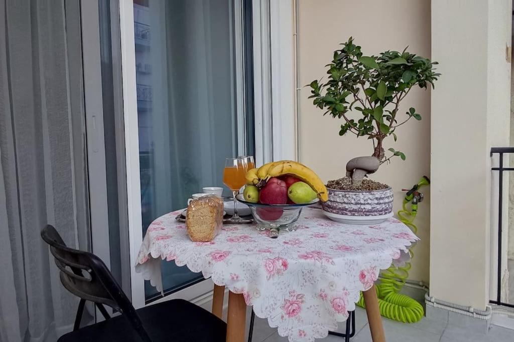 Modern Apartment In Itea Exterior photo